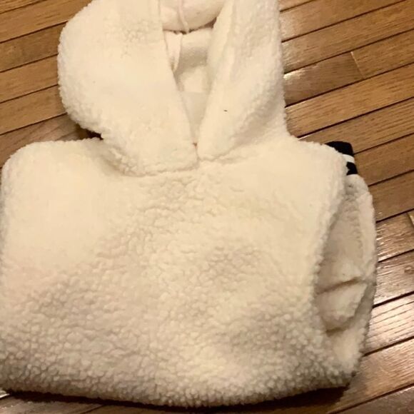 Cute Arizona Sherpa Hoodie Girl’s L14 Hardly worn - Picture 2 of 4